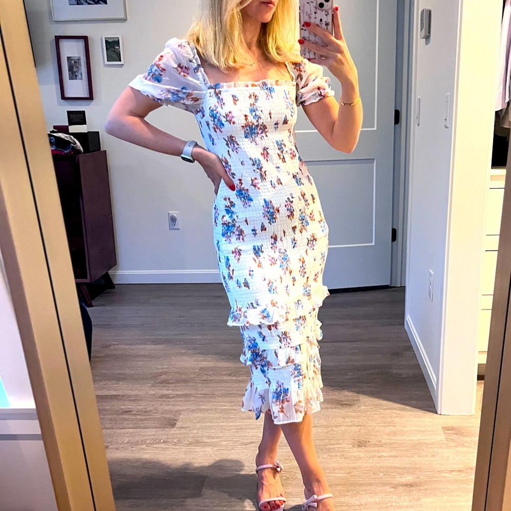 Abercrombie and Fitch white floral smocked midi dress - Picture 2 of 4